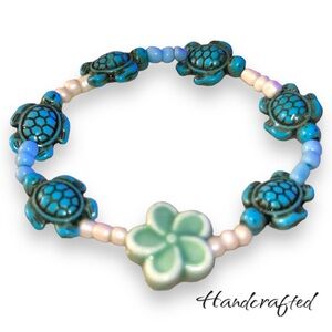 Handcrafted Stretch bracelet with tropical theme.